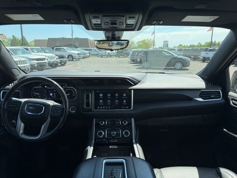 Used 2021 GMC Yukon Denali w/ Denali Ultimate Package AWD/4WD image 37