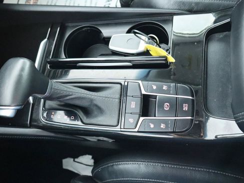 Used 2017 Kia Cadenza Technology FWD image 20