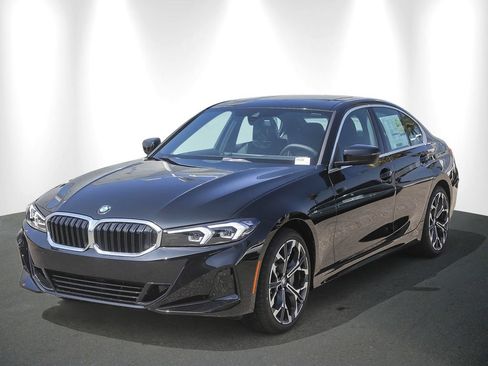 New 2026 BMW 330i Sedan RWD image 3