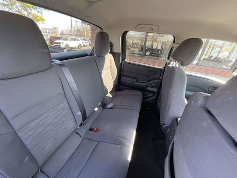 Used 2023 Nissan Frontier S w/ Technology Package image 18