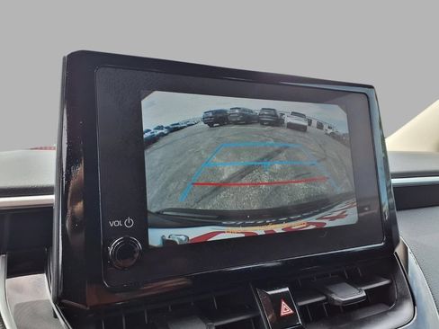 Used 2025 Toyota Corolla LE FWD image 8