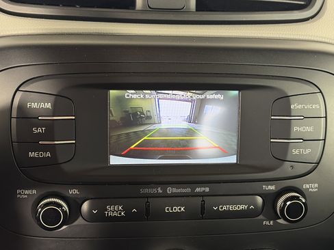 Used 2015 Kia Soul + FWD image 20