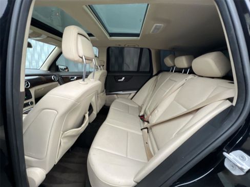 Used 2015 Mercedes-Benz GLK 350 2WD image 28