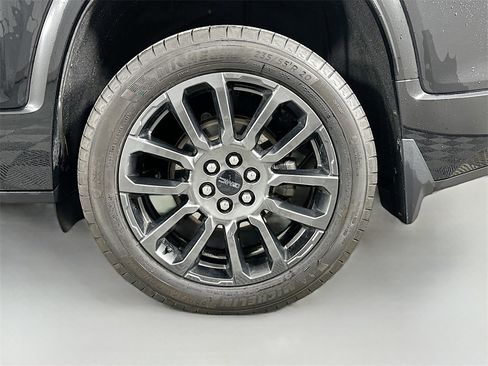 Used 2023 GMC Acadia Denali image 33