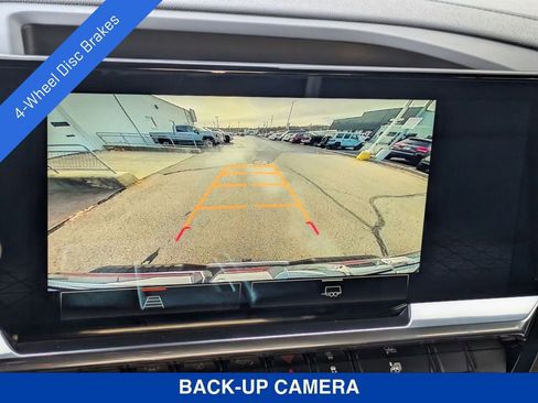 Used 2025 GMC Sierra 1500 SLT image 33