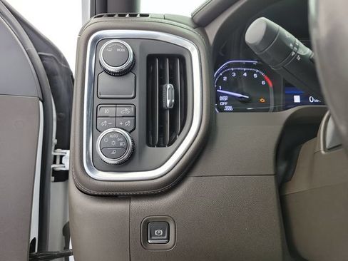 Used 2020 GMC Sierra 1500 SLT RWD image 29