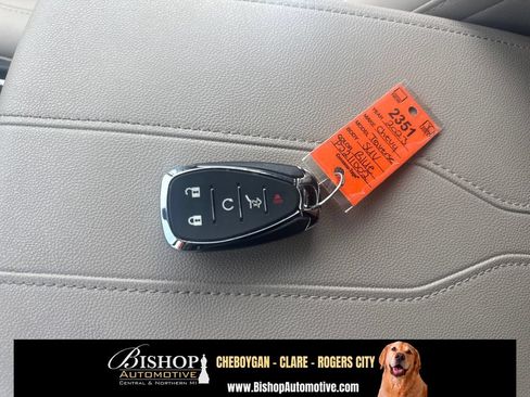 Used 2023 Chevrolet Traverse LT w/ LPO, Floor Liner Package AWD/4WD image 27