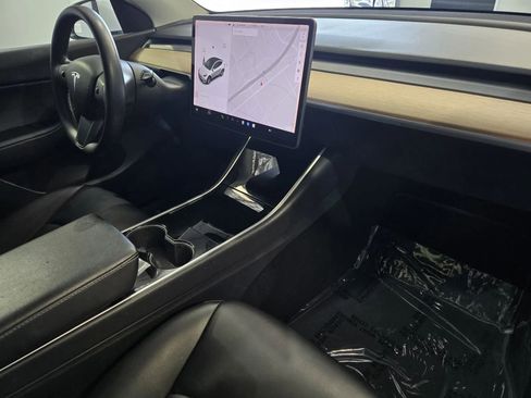 Used 2020 Tesla Model Y Long Range image 5
