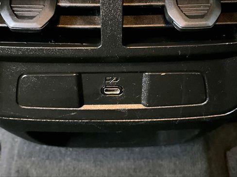 Used 2023 Chevrolet Colorado LT w/ LT Convenience Package II image 27