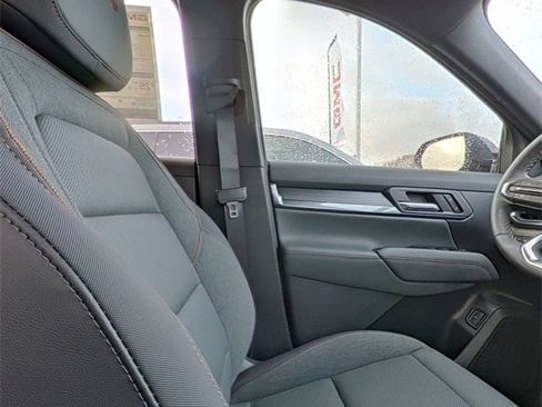 New 2026 GMC Terrain AT4 w/ Technology Package II image 28