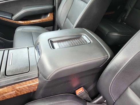 Used 2019 Chevrolet Suburban Premier AWD/4WD image 20