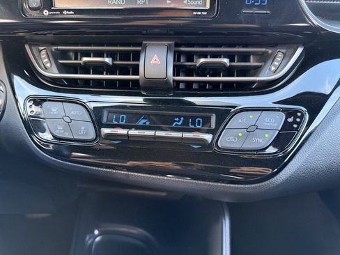 Used 2018 Toyota C-HR XLE FWD image 23