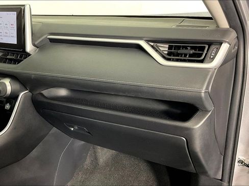 Used 2024 Toyota RAV4 XLE image 22