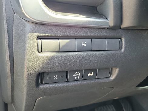 Used 2024 Nissan Rogue SV AWD/4WD image 18