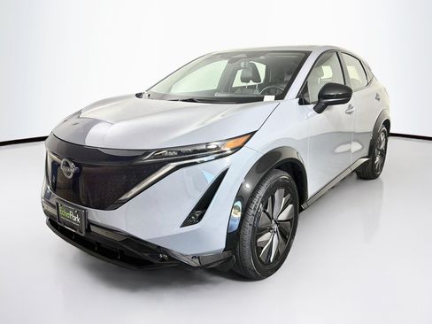 Used 2024 Nissan Ariya AWD image 3