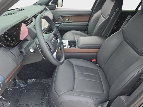 Certified 2025 Land Rover Range Rover SE AWD/4WD image 16