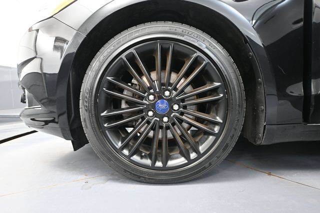 Used 2016 Ford Fusion SE w/ Equipment Group 202A FWD image 13