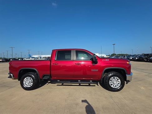 Used 2020 Chevrolet Silverado 2500 LT w/ Texas Edition AWD/4WD image 4