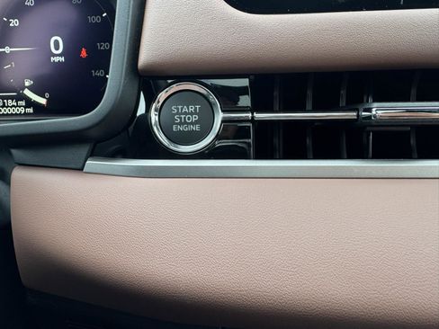 New 2025 Mitsubishi Outlander SEL image 29