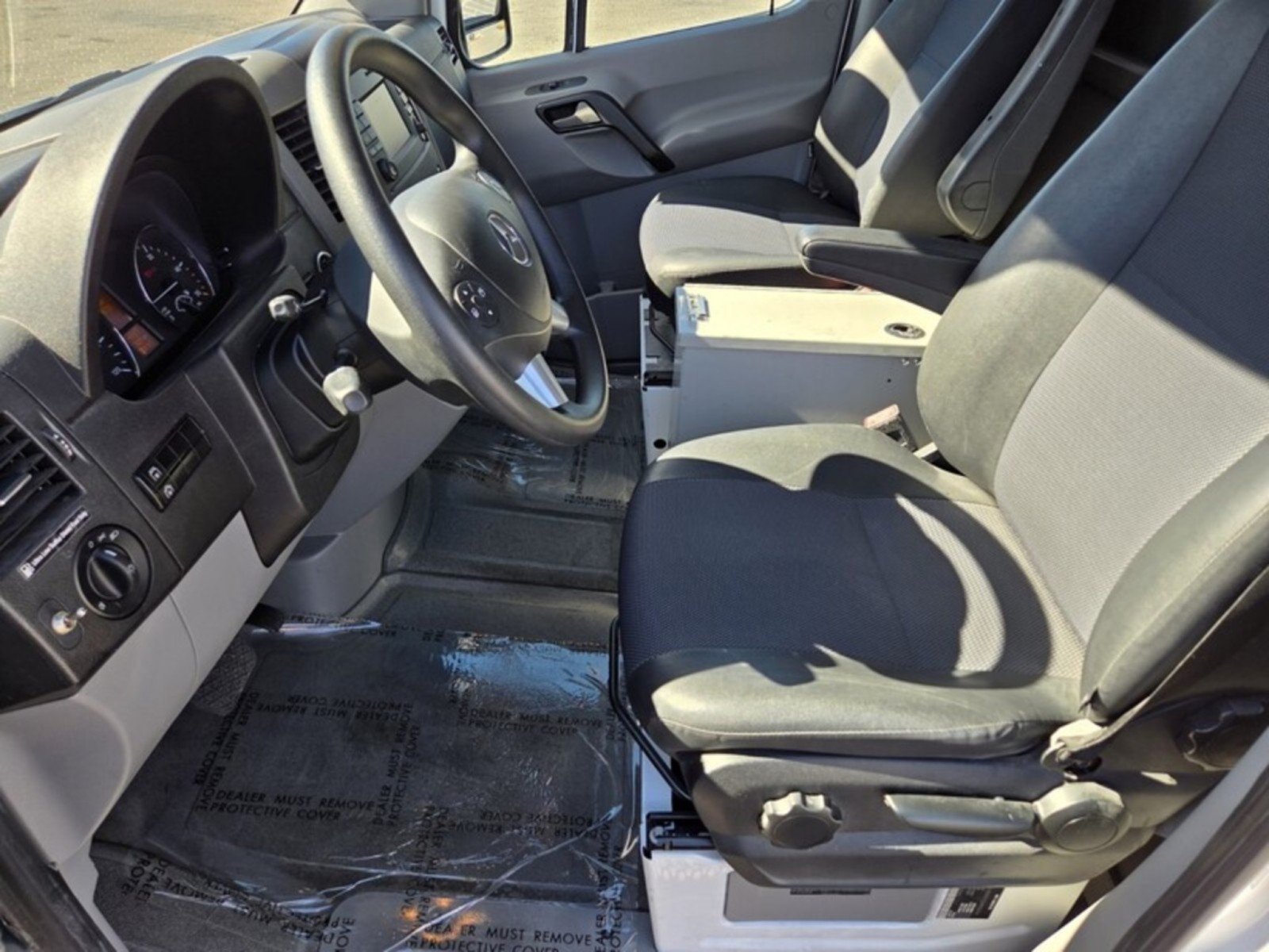 Used 2017 Mercedes-Benz Sprinter 2500 image 11