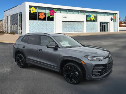 New 2025 Volkswagen Tiguan SE R-Line