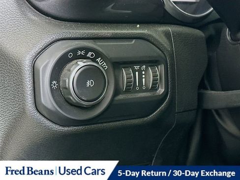 Used 2022 Jeep Wrangler Unlimited Rubicon w/ Xtreme Recon 35" Tire Package image 11