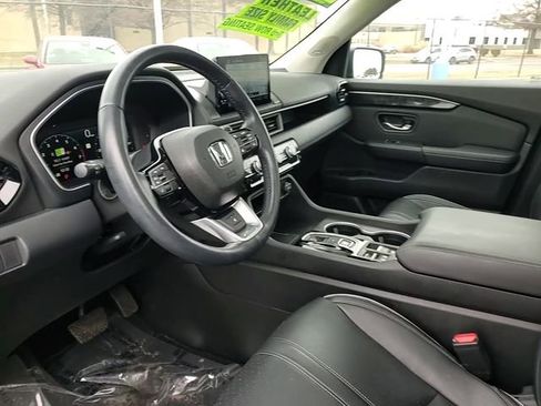 Used 2023 Honda Pilot Elite image 9