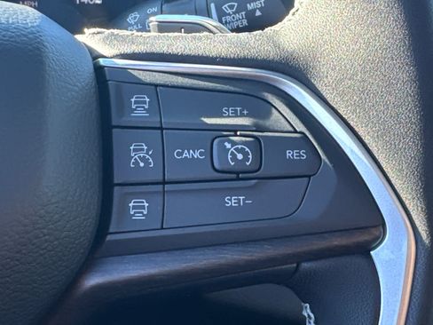 New 2025 Jeep Grand Cherokee Limited w/ Trailer Tow Package image 21