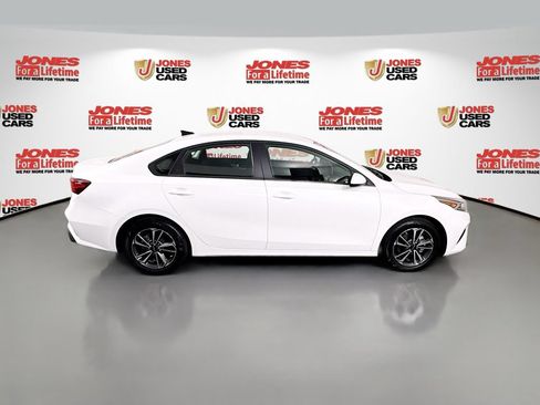 Used 2024 Kia Forte LXS FWD image 16