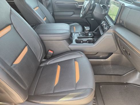 Used 2025 GMC Sierra 1500 AT4 AWD/4WD image 13