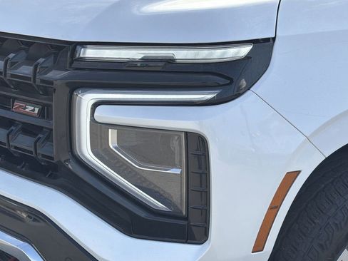 Used 2025 Chevrolet Tahoe Z71 AWD/4WD image 28