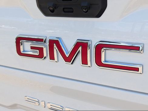 New 2026 GMC Sierra 1500 AT4X AWD/4WD image 13