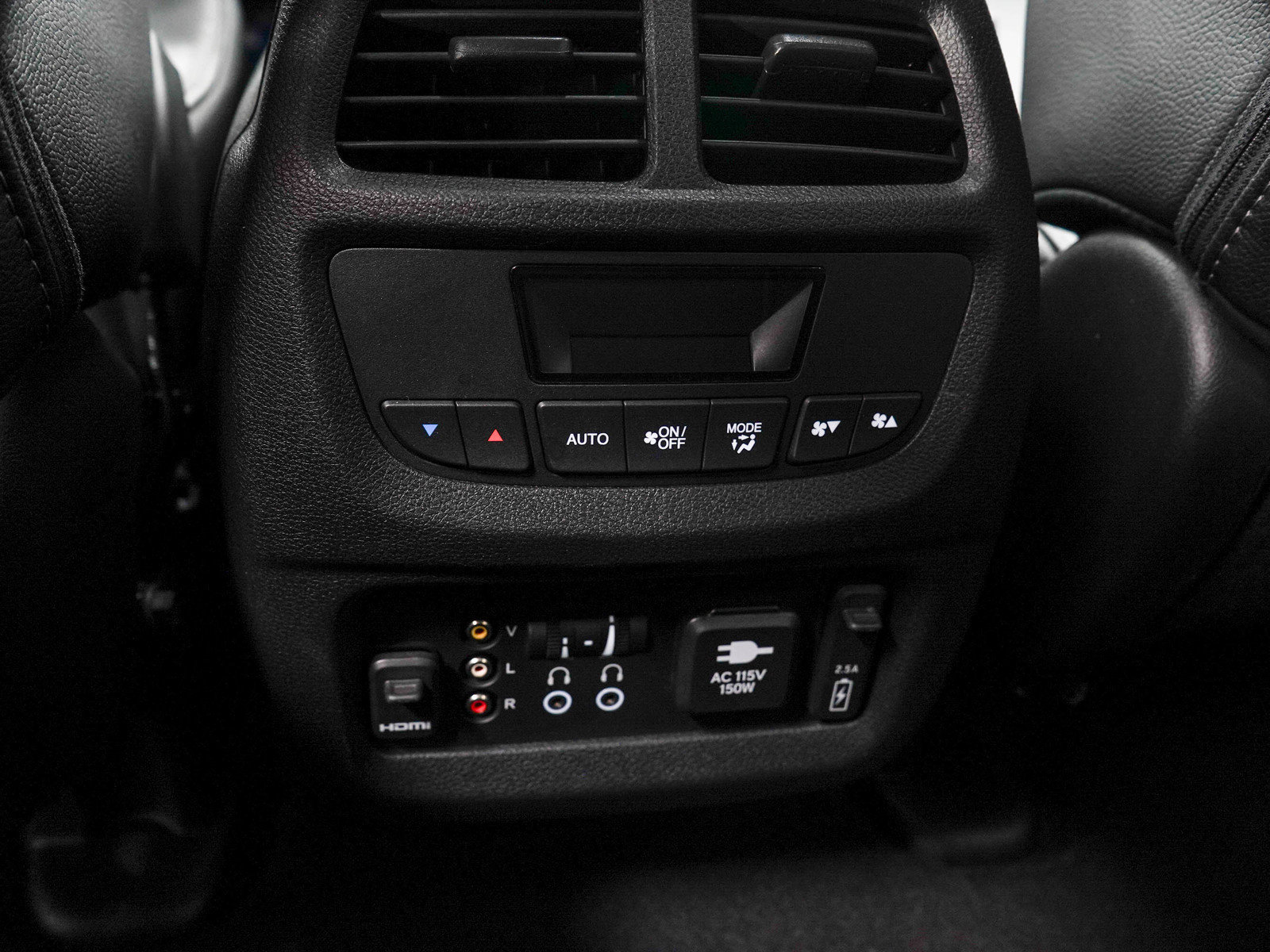 Used 2017 Honda Pilot Touring image 18