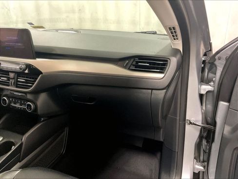 Used 2022 Ford Escape SEL w/ Technology Package image 13