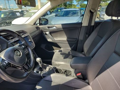 Used 2018 Volkswagen Tiguan SEL image 12