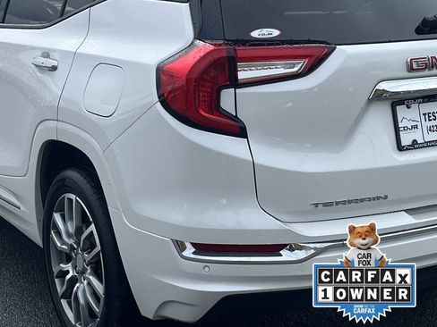 Used 2024 GMC Terrain Denali w/ Denali Premium Package image 5