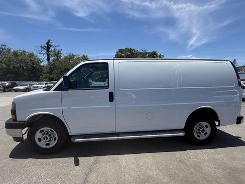 Used 2020 GMC Savana 2500 w/ Driver Convenience Package RWD image 5
