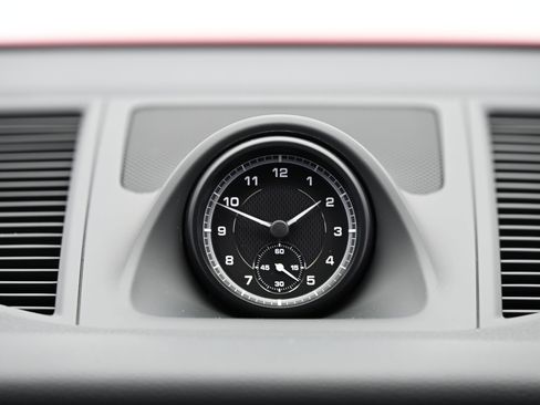 Used 2025 Porsche Macan image 42