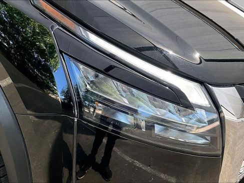 Certified 2024 Nissan Pathfinder SV FWD image 27
