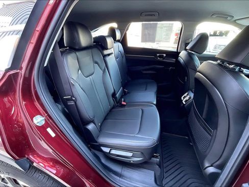 Used 2025 Kia Sorento S AWD/4WD image 27
