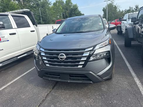 Used 2025 Nissan Rogue SV AWD/4WD image 7
