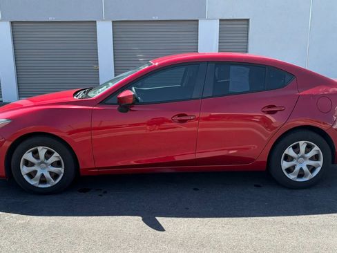 Used 2015 MAZDA MAZDA3 i Sport FWD image 2
