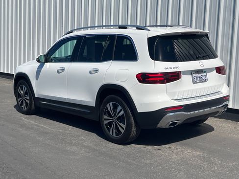 Used 2026 Mercedes-Benz GLB 250 image 4