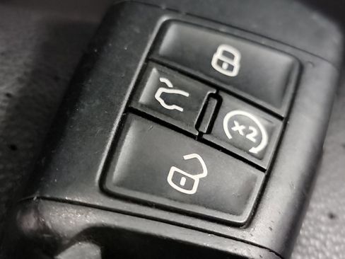 Used 2024 Volkswagen Jetta SE FWD image 32