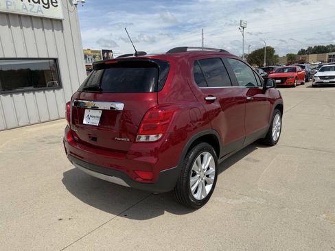 Used 2019 Chevrolet Trax Premier w/ LPO, Cargo Package image 4