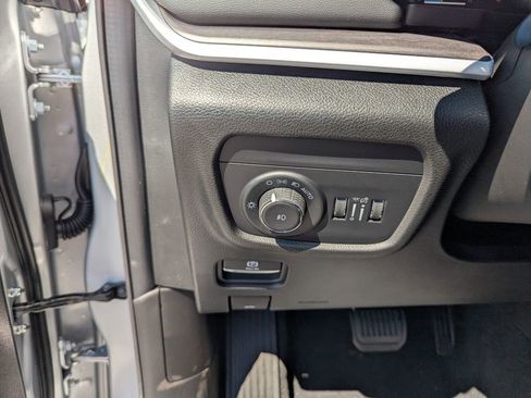 New 2025 Jeep Grand Cherokee Limited w/ Luxury Tech Group II AWD/4WD image 19