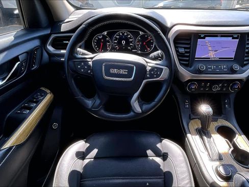 Used 2017 GMC Acadia Denali image 6