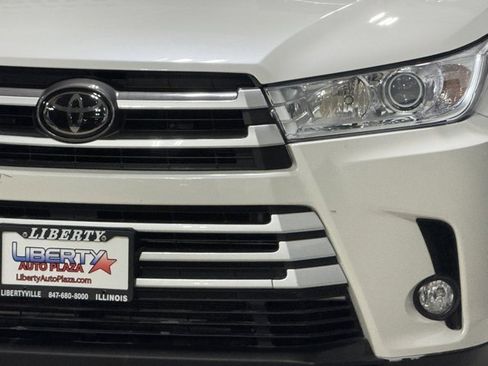 Used 2018 Toyota Highlander XLE image 31