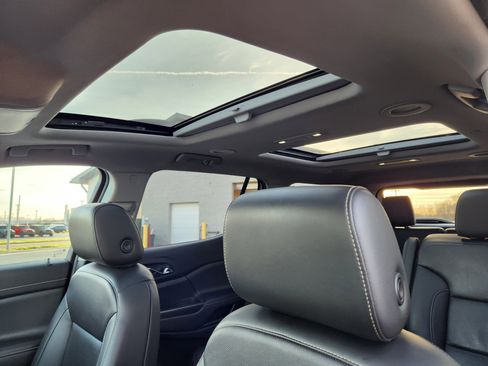 Used 2021 GMC Acadia SLT w/ Elevation Edition image 26