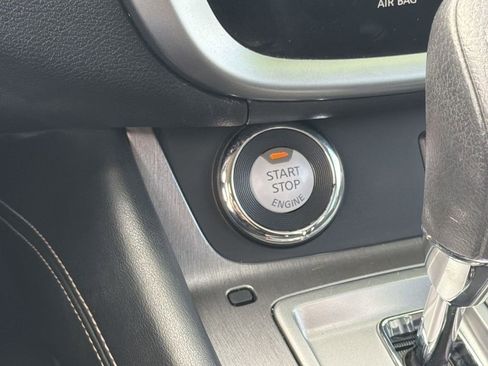 Used 2023 Nissan Murano S image 8